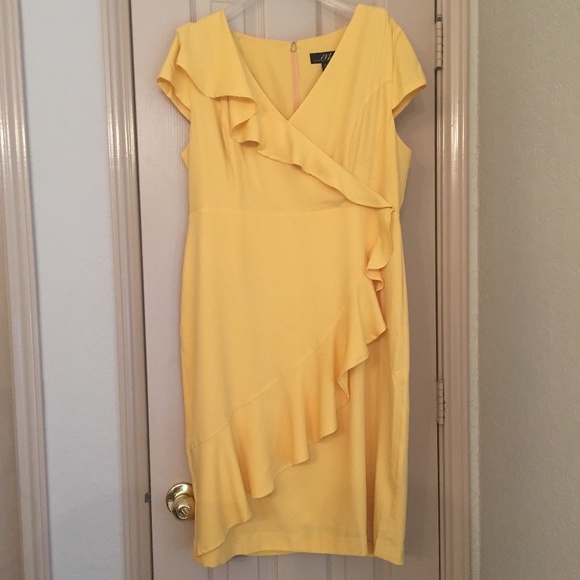 Midnight Velvet Dresses & Skirts - Midnight Velvet Yellow Faux Wrap Party Dress, 16
